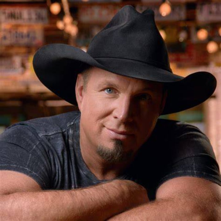 11 Male Country Singers Without Their Cowboy Hats