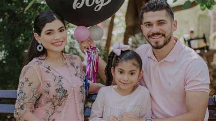 5 FOTOS de la ESPOSA de Henry Martin, el goleador del Am&eacute;rica Heraldo