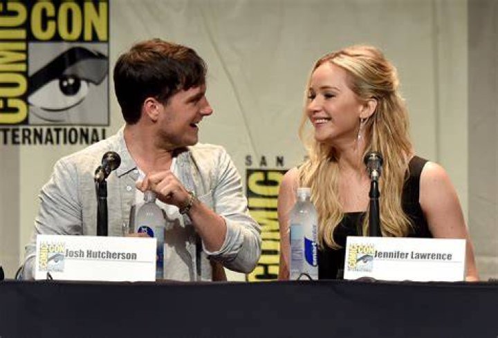 5. Josh Hutcherson and Jennifer Lawrence from Top 10 Photos of 2012 E