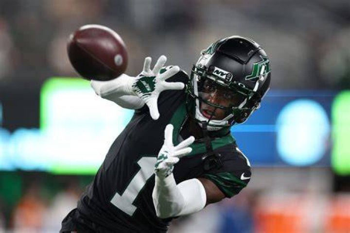 Aaron Glenn sets lofty goal as Detroit Lions defensive coordinator