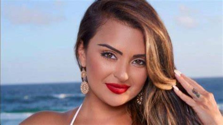 Aimee Hall Bio, Net Worth, Height, In Relation, Nationality, Facts
