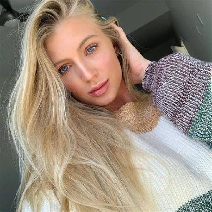 Alexis Clark (Instagram Star) Height, Weight, Age, Wiki, Bio, Body
