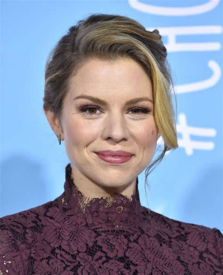 Ali Liebert Net Worth, Bio, Salary, Wiki, Age, Gossip, Biography Trend