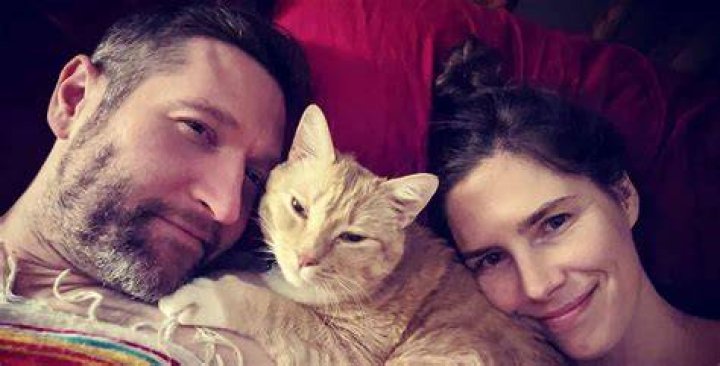 Amanda Knox Rainbow Baby With Husband Christopher Robin