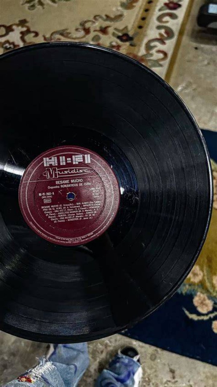 Arriba 99+ Foto Vinil De La Santa Muerte Mirada Tensa