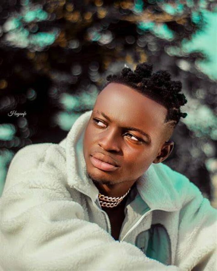 Ballo Ranking Paroles de Chanson, Biographie et Albums AfrikaLyrics