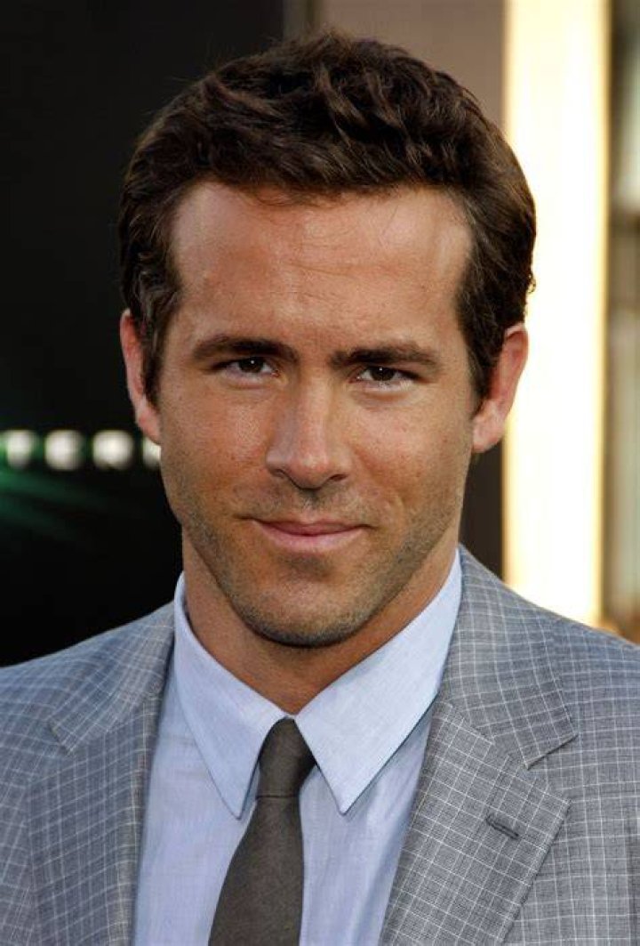 Cập Nhật Mới Ryan Reynolds Phân Tích Tổng View, Thu Nhập, Subscriber