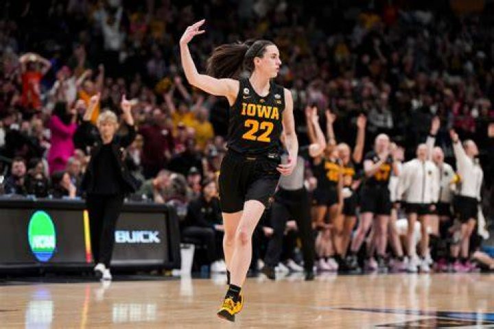 Caitlin Clark Sets NCAA Tournament Record With 41Point TripleDouble