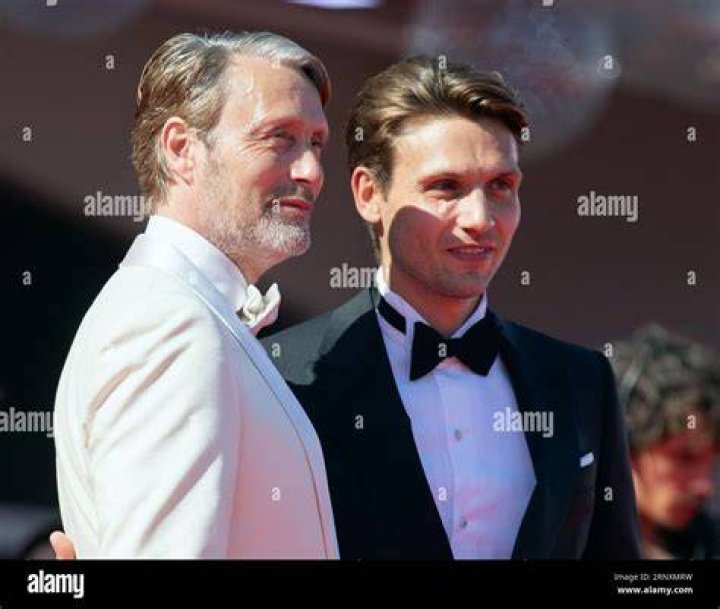 Carl Jacobsen Mikkelsen 【Biography】Age, Height, Single, Nationality