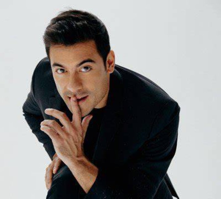 Carlos Rivera Height, Weight, Age, Net Worth, Family, Bio, Salary
