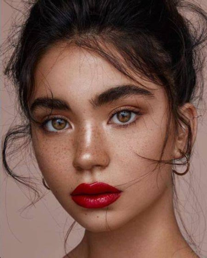 Christina Nadin Married Or Dating? Age, Height, Net Worth, Husband