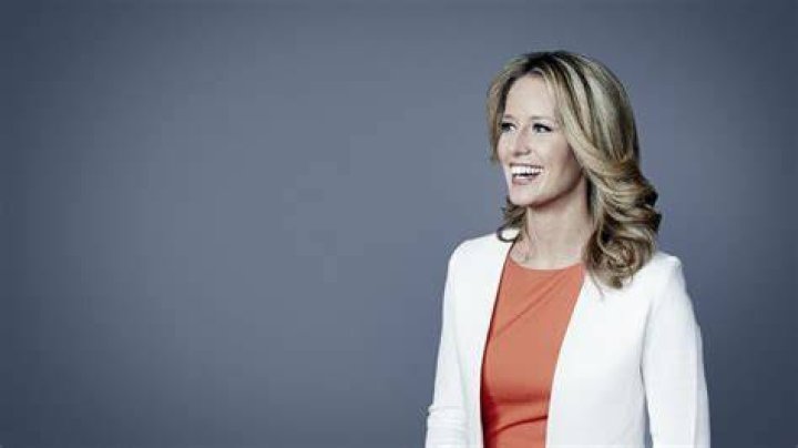 CNN Correspondent Sunlen Serfaty getting engaged. Know about her