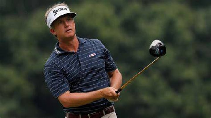 David Toms sneaks into Barclays after helping with La. floods Golf