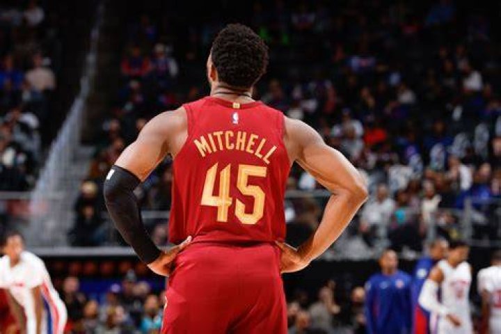 Donovan Mitchell puts on show in Summer League