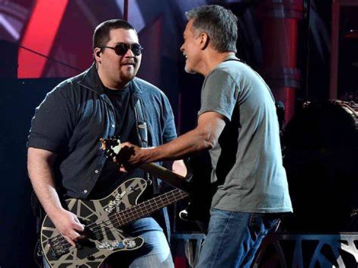Eddie Van Halen&rsquo;s Reaction To The Passing Of Malcolm Young
