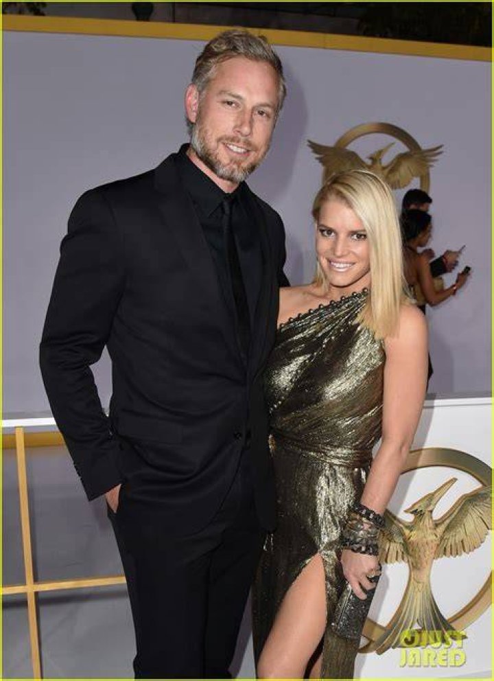 Eric Johnson Gushes Over 'Fiercely Empowered' Wife Jessica Simpson on