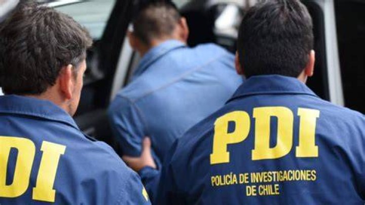 Extraditan desde Par&iacute;s a un ex polic&iacute;a acusado de delitos de lesa