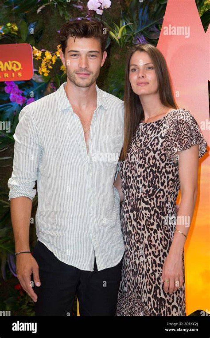 Francisco Lachowski Joins Wife Jessiann for a Fall Love Story The