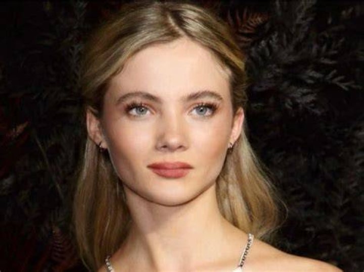 Freya Allan Age, Net Worth, Boyfriend, Family, Height and Biography