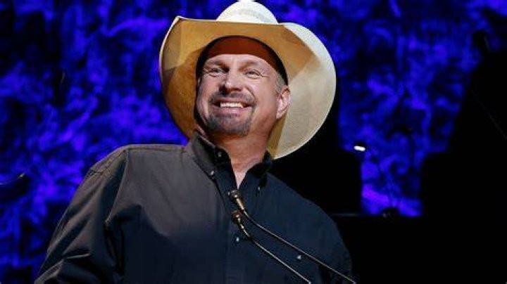 Garth Brooks Recalled Unexpectedly Taking A Shower With THIS Music Icon