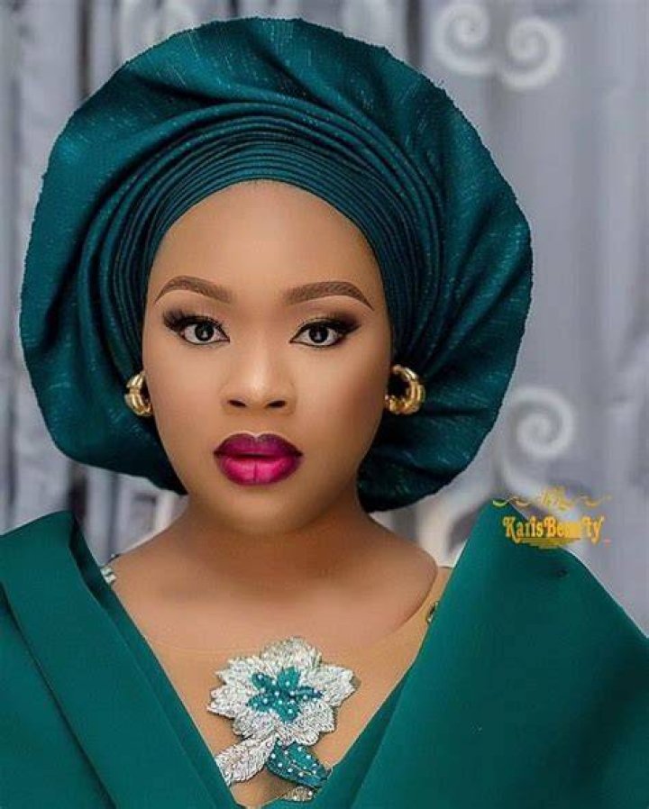 Gele Styles To Compliment Your Asoebi !!!!Watch Tutorial as well on how