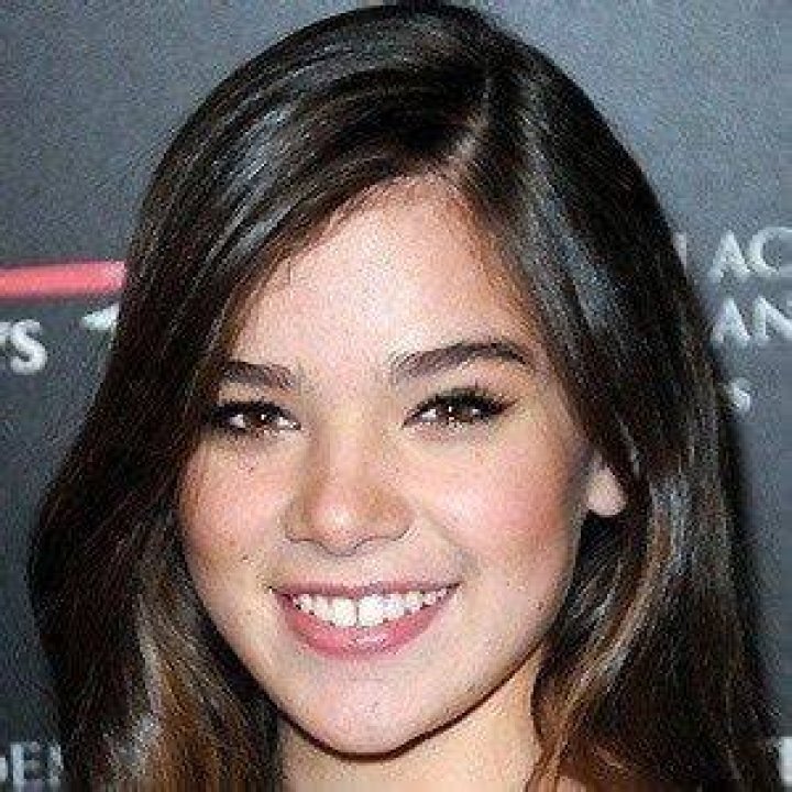 Hailee Steinfeld Age, Bio, Birthday, Family, Net Worth National Today