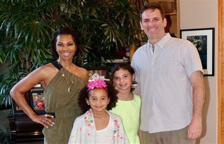 Harris Faulkner Bio, Facts, Family Life of TV Anchor