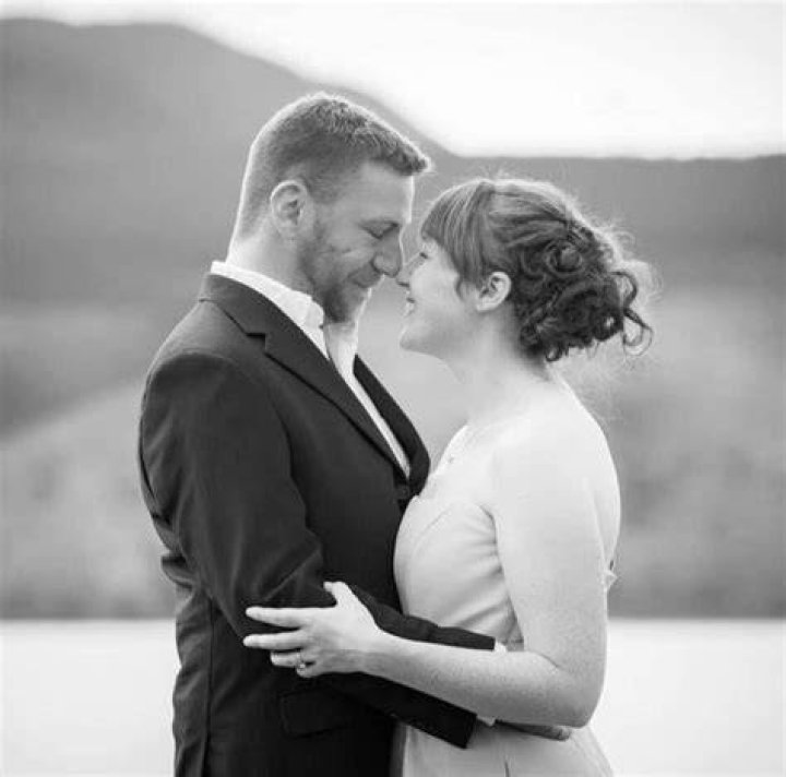 How Did Steve Wallis Wife Die PreetiKamoryn