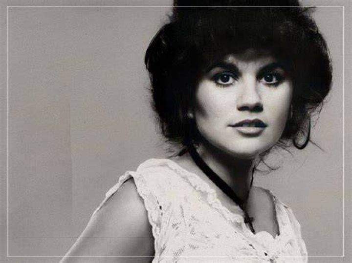 How Linda Ronstadt Broke Out With a Rejected Monkees Classic 102.3 WBAB