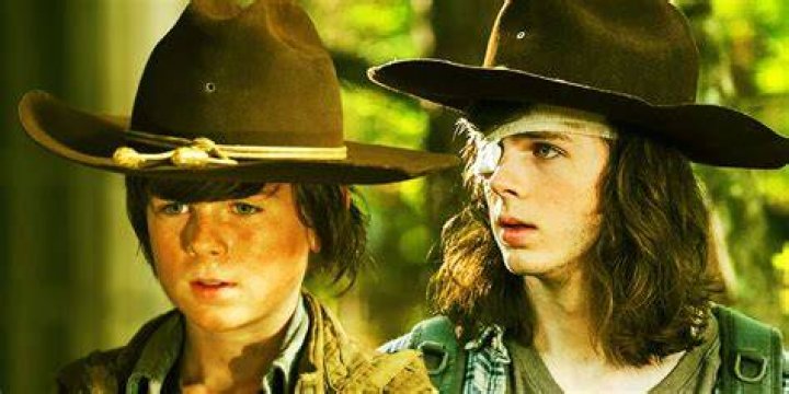 How Old Is Carl From Shameless During boooooooooooone!, frank and