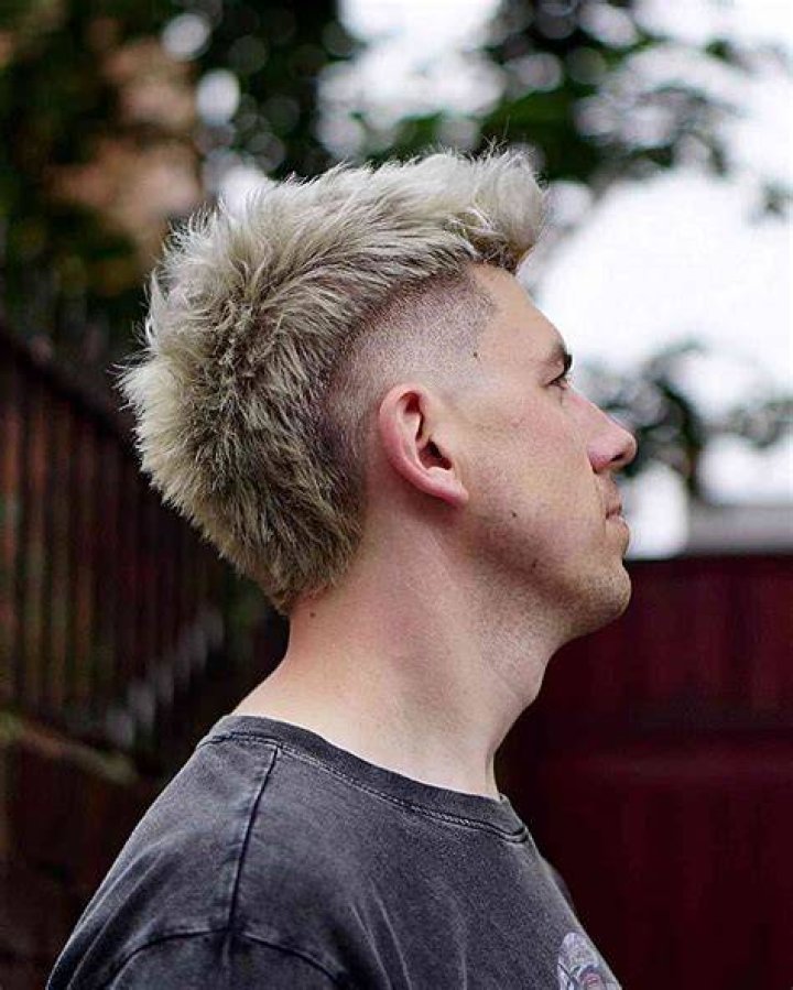 How To Get The Mohawk Look With Undercut Or Fade