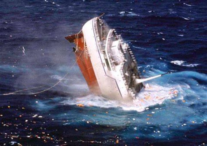 In cruise ship sinking, leadership failures from captain to Carnival