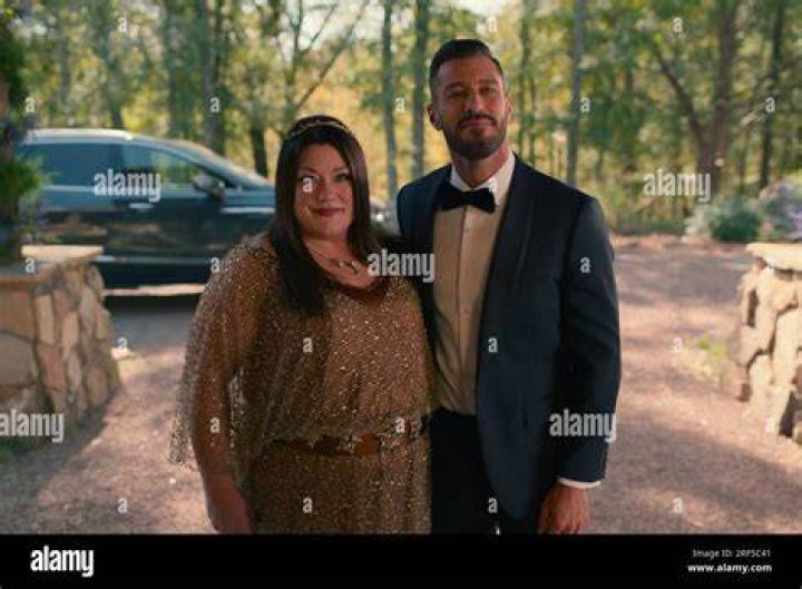 Is Brooke Elliott Married? Is Brooke Elliott Dating Anyone? News