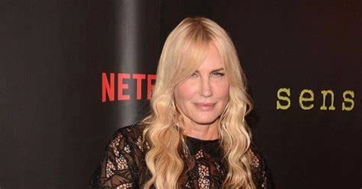 Is daryl hannah pregnant Nudes pics