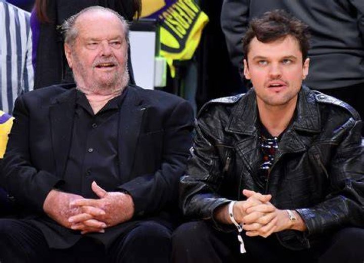 Jack Nicholson, de 86 anos, faz rara apari&ccedil;&atilde;o ao lado do filho gato