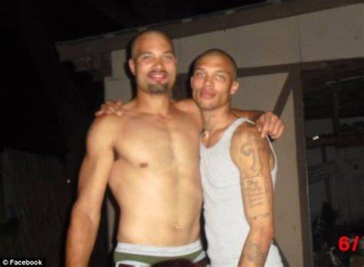 Jeremy Meeks stands to make 30k a month as a highend fashion model