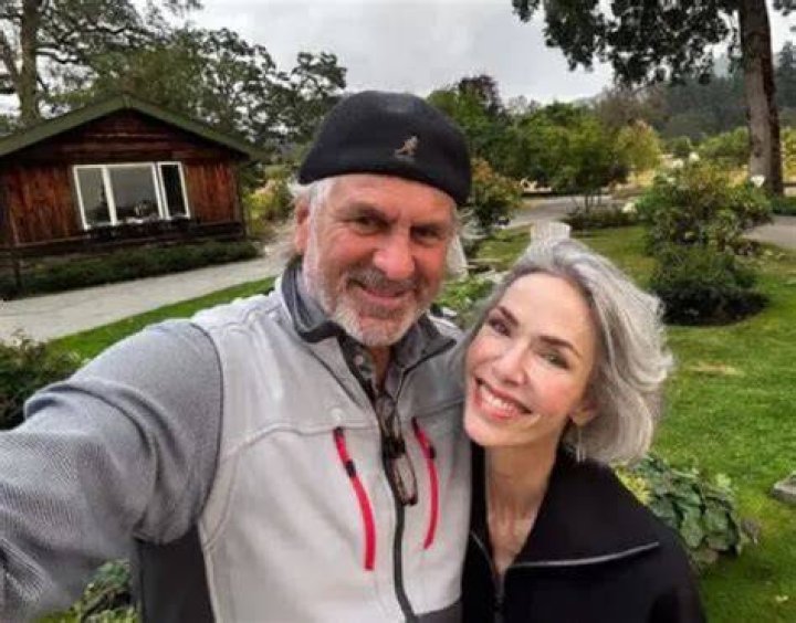 Jim Shockey is Married to Wife Louise Shockey. Kids.