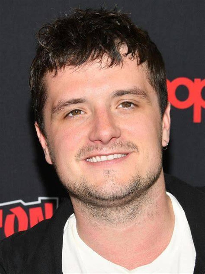 Josh Hutcherson &acirc; 5'5" 23 Celebs Who Prove That Short Guys Are Super