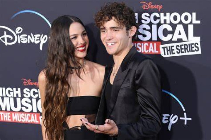 Joshua Bassett Ex Novio De Olivia Rodrigo Holli Sandoval