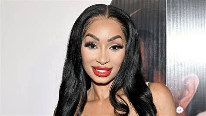 Karlie Redd How Old Is She? Engaged to Mo, Daughter, Net Worth, Bio