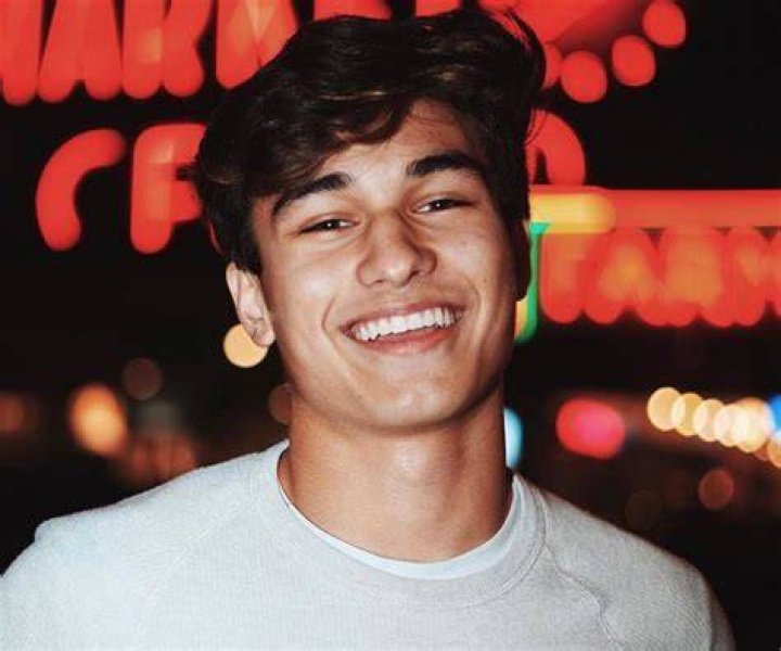 Kio Cyr Age, Girlfriend, Height, Ethnicity, Parents, Net Worth,Parents