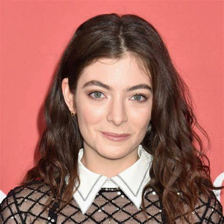 Lorde Age, Bio, Birthday, Family, Net Worth National Today