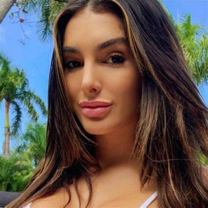 Lyna Perez Wiki, Age, Height, Boyfriend, Net Worth, Biography, and More