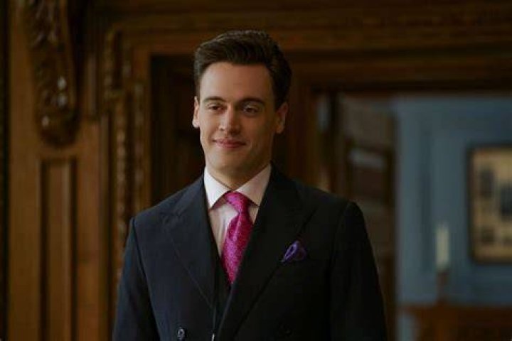 Meet Erich Bergen, Madam's Helper