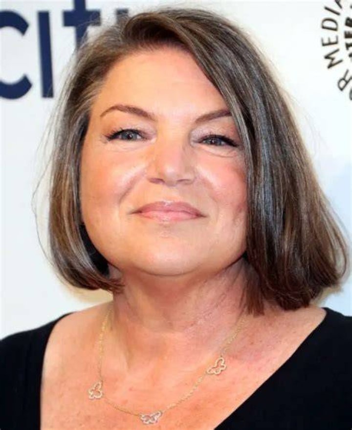 Mindy Cohn bio, age, height, career, personal life, net worth Kemi