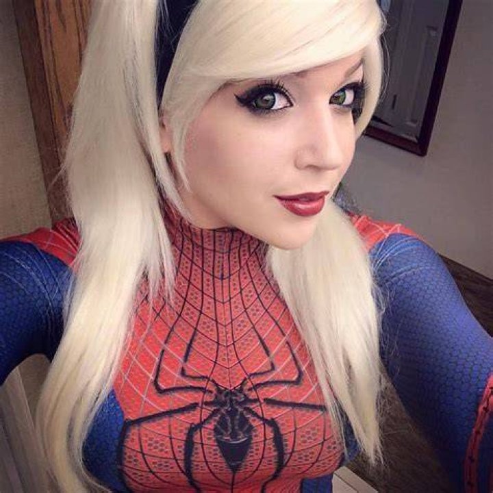 Nicole Marie Jean as Gwen Stacy as Spider Girl (Marvel Comics) 9GAG