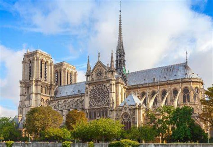 NOTRE DAME DE PARIS CATHEDRAL REPAIR FUND REACHES 1 BILLION EUROS IN