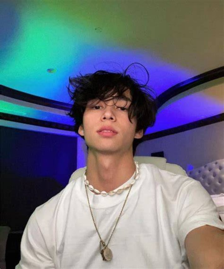 Oliver Moy Oliver Moy & Sebastian Moy Pinterest