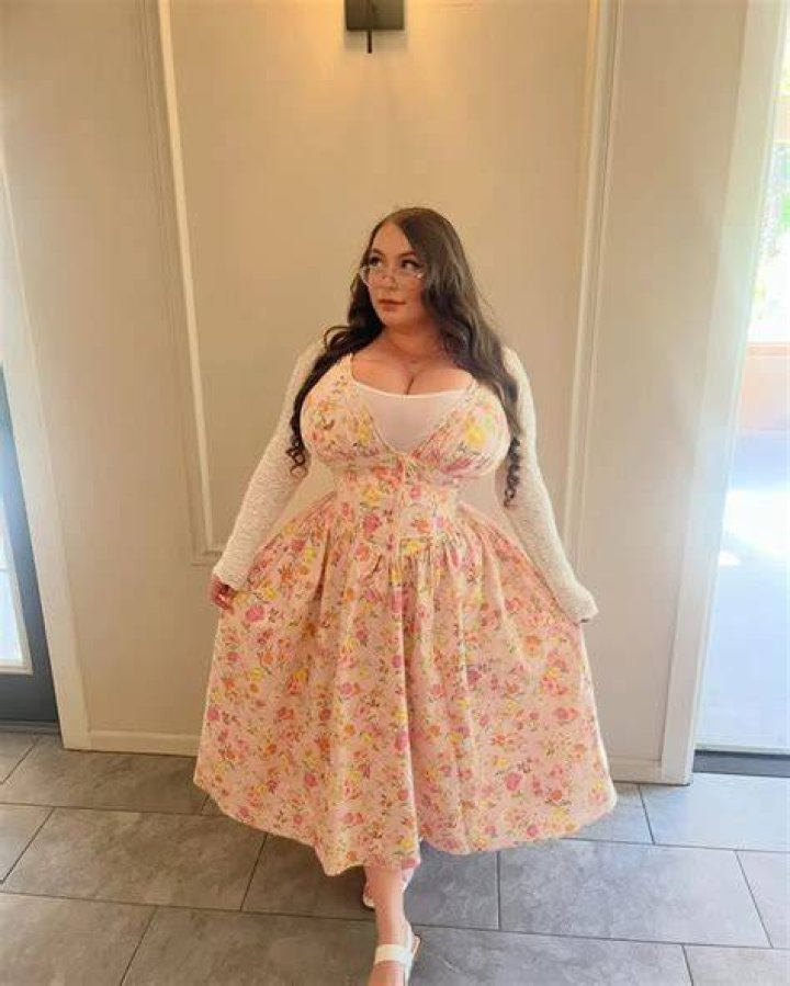 OnlyFans model who spent 50K on boob jobs says fake breasts 'poisoned