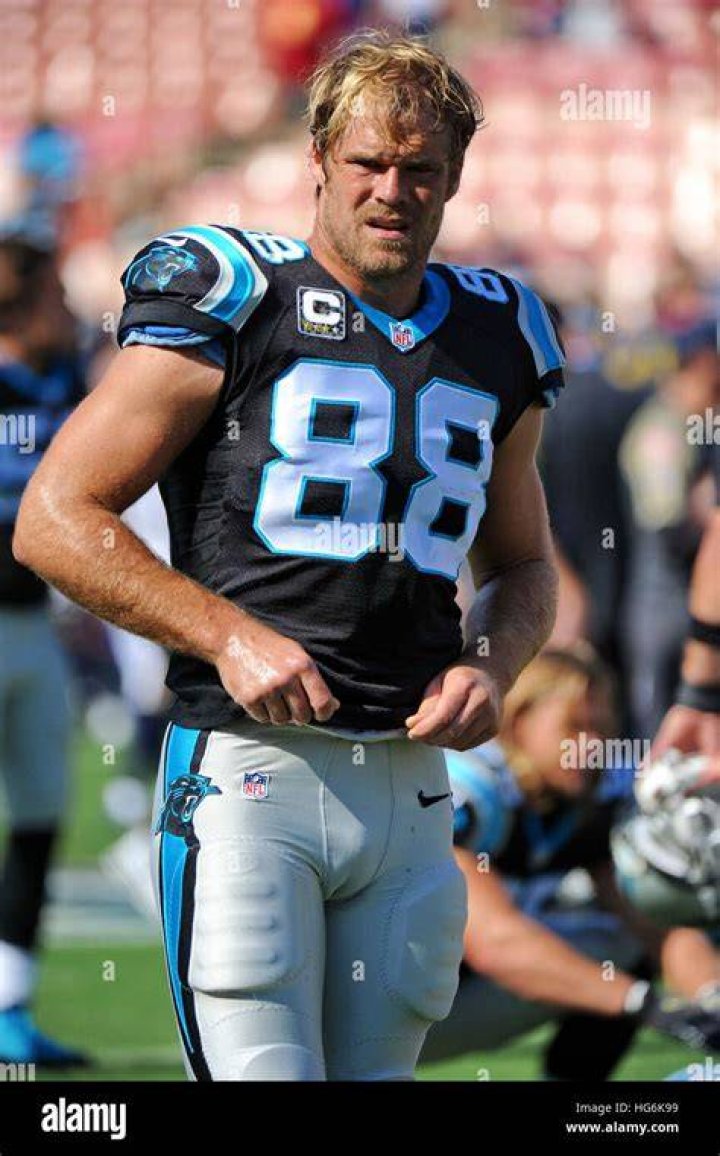 Panthers TE Greg Olsen To Return In A "Few Weeks"